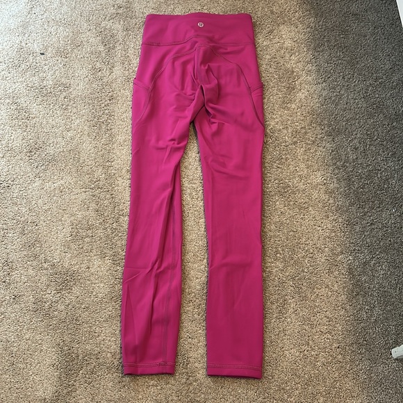 Lululemon Ripened Raspberry Leggings With Pockets Size 0 - Picture 3 of 3